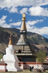 06-Stupas